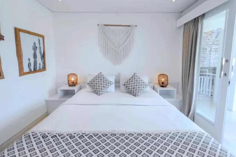 The Green Room Seminyak 3*,